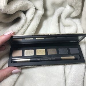 🆕 MAC Snowball Collection Gold Eyeshadow Palette